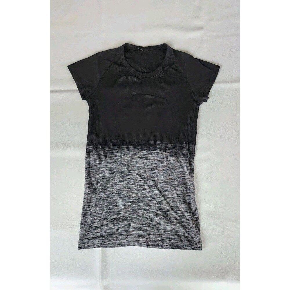 Lululemon Swiftly Tech Short Sleeve Scoop Neck Tee Women 6 Ombre Black  Yoga